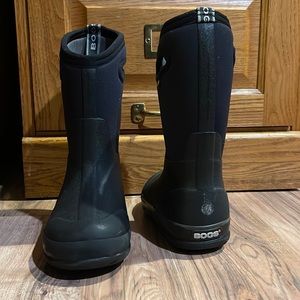 Bogs winter boots youth size 1